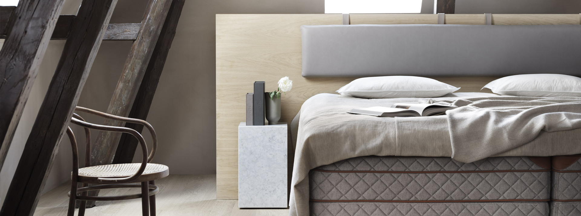 DUX 6006 bed in a bedroom environment